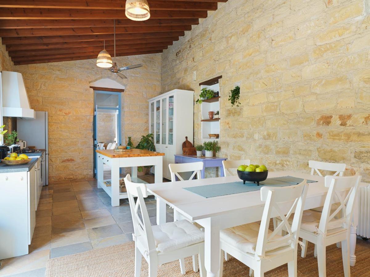 Villa Avgoustis Pachna Екстериор снимка
