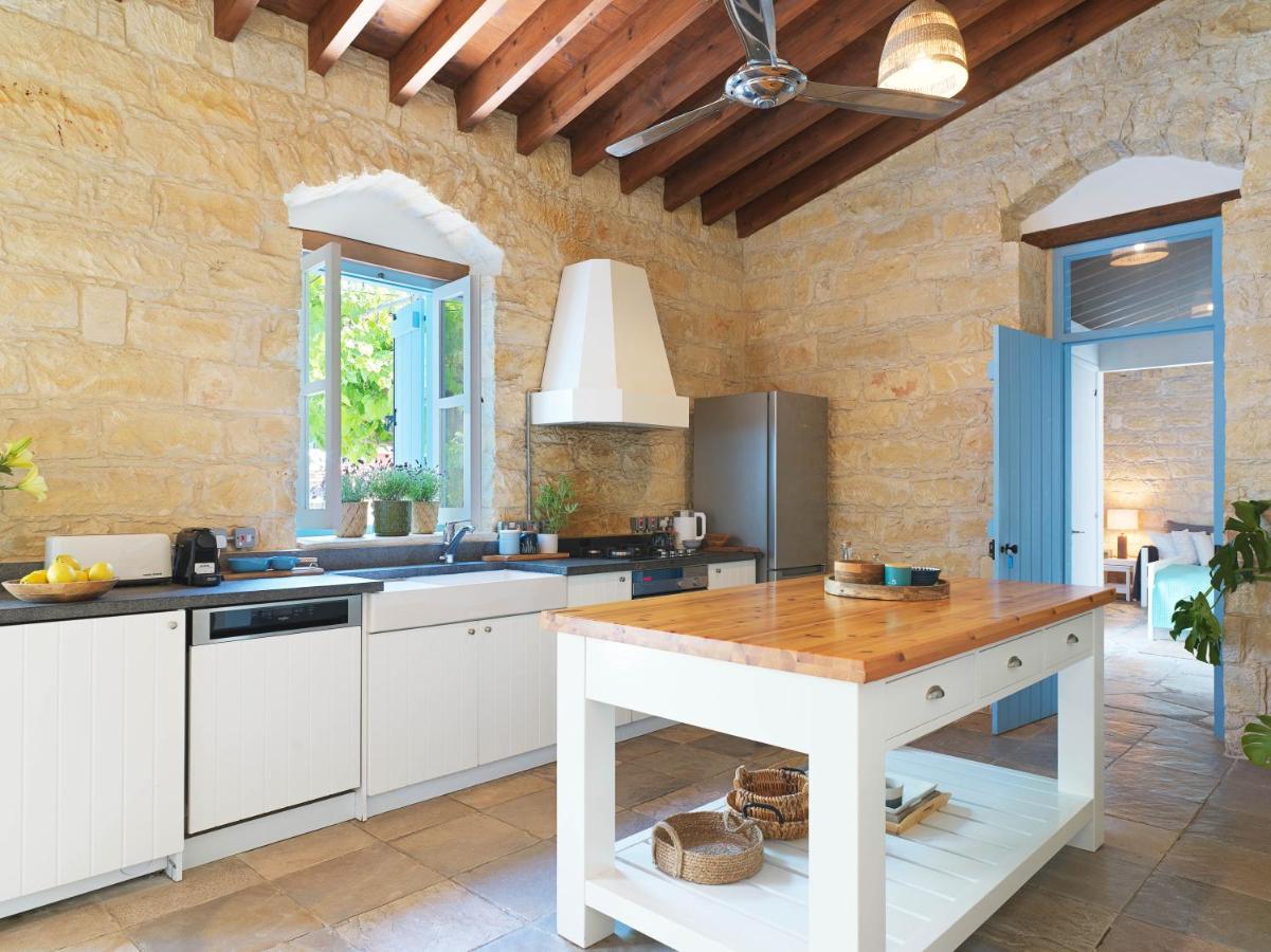 Villa Avgoustis Pachna Екстериор снимка