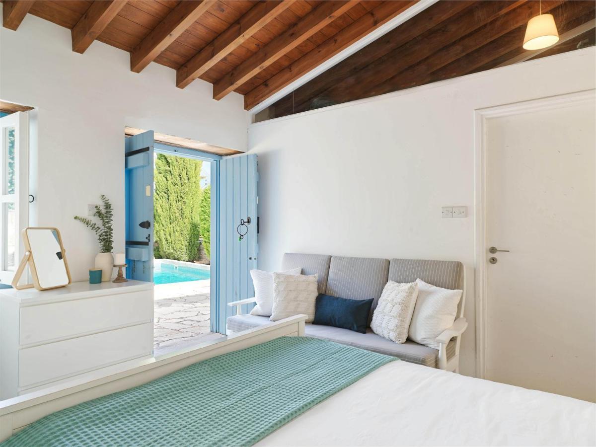 Villa Avgoustis Pachna Екстериор снимка