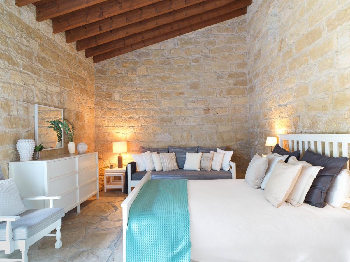 Villa Avgoustis Pachna Екстериор снимка