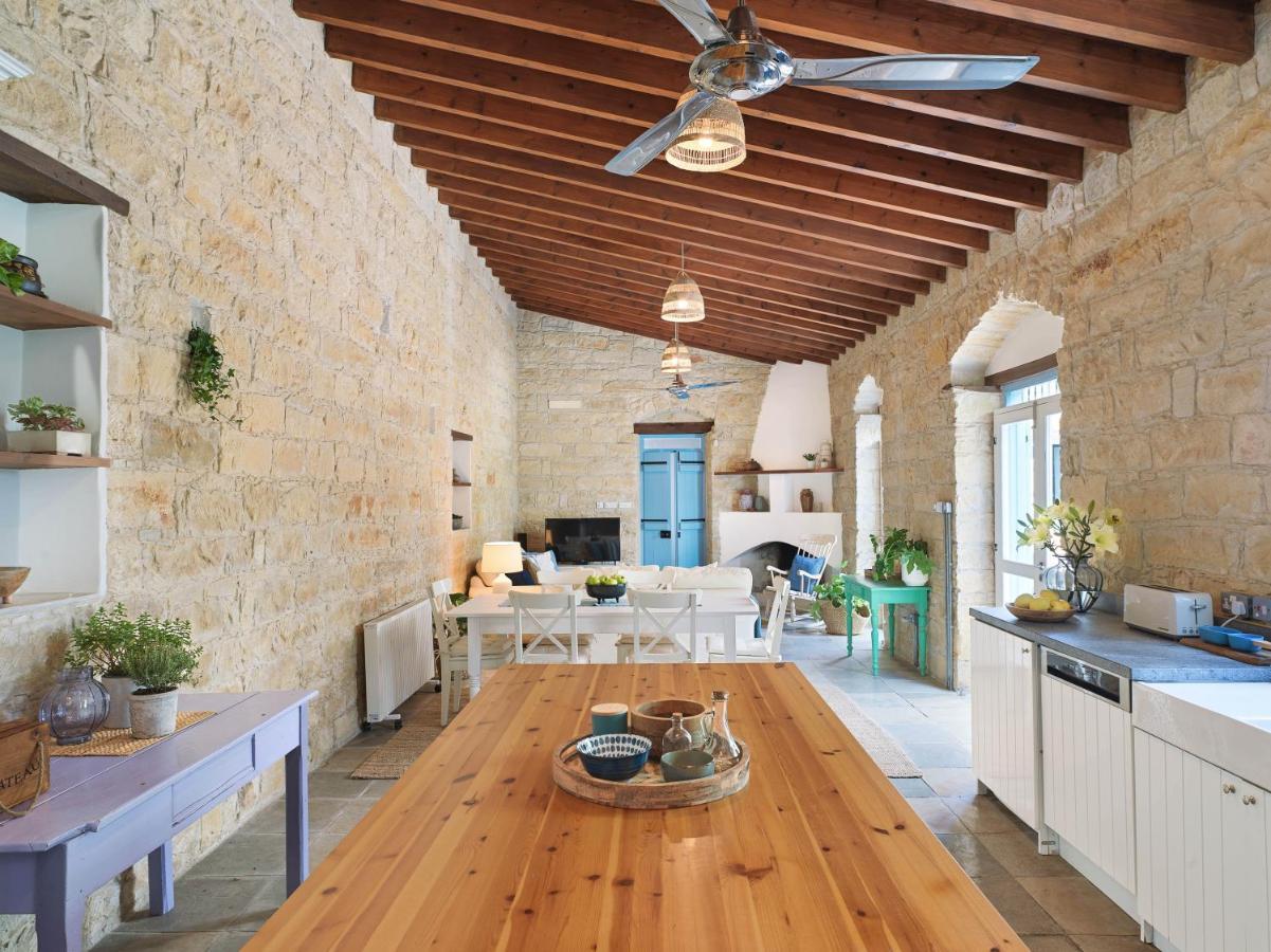 Villa Avgoustis Pachna Екстериор снимка
